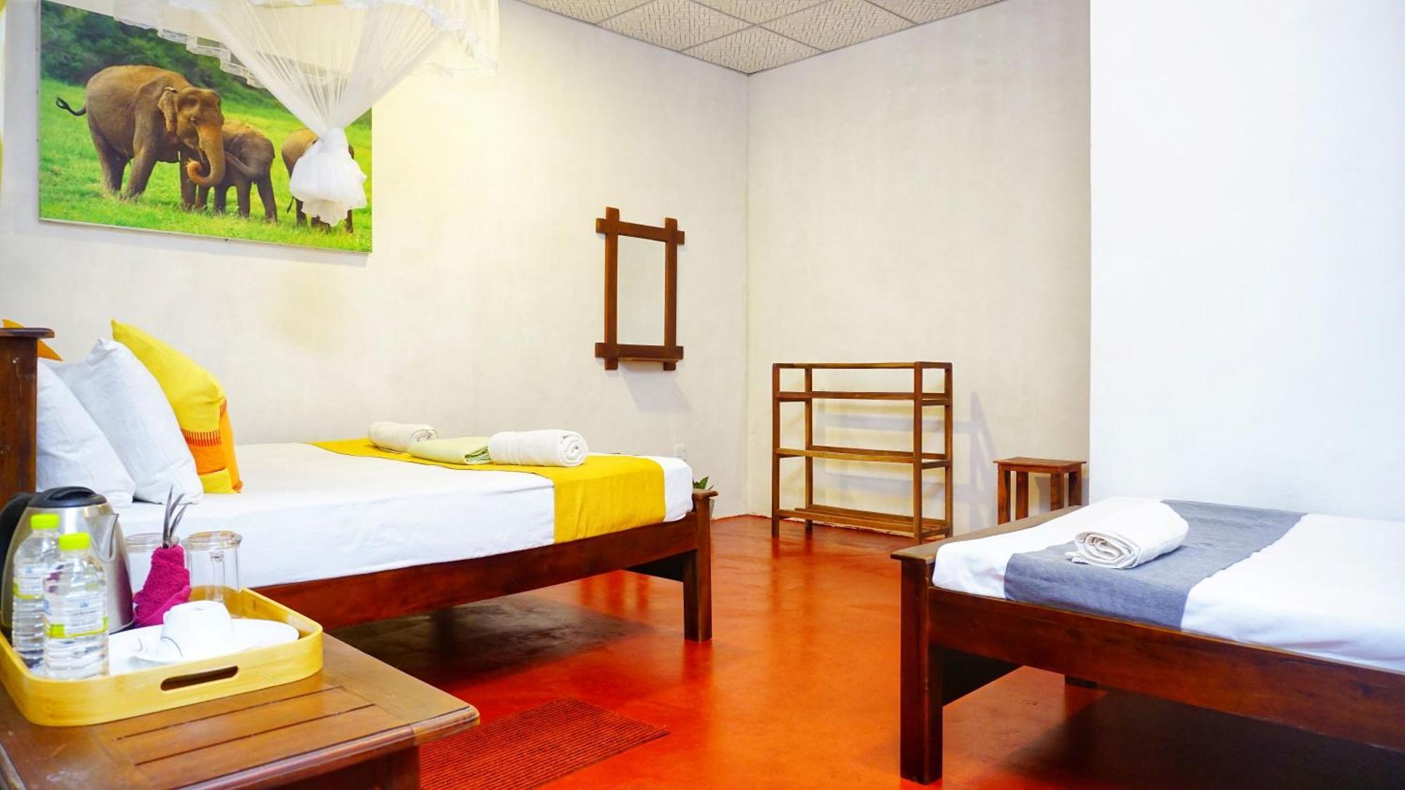 דמבולה Lake Island Home Stay מראה חיצוני תמונה