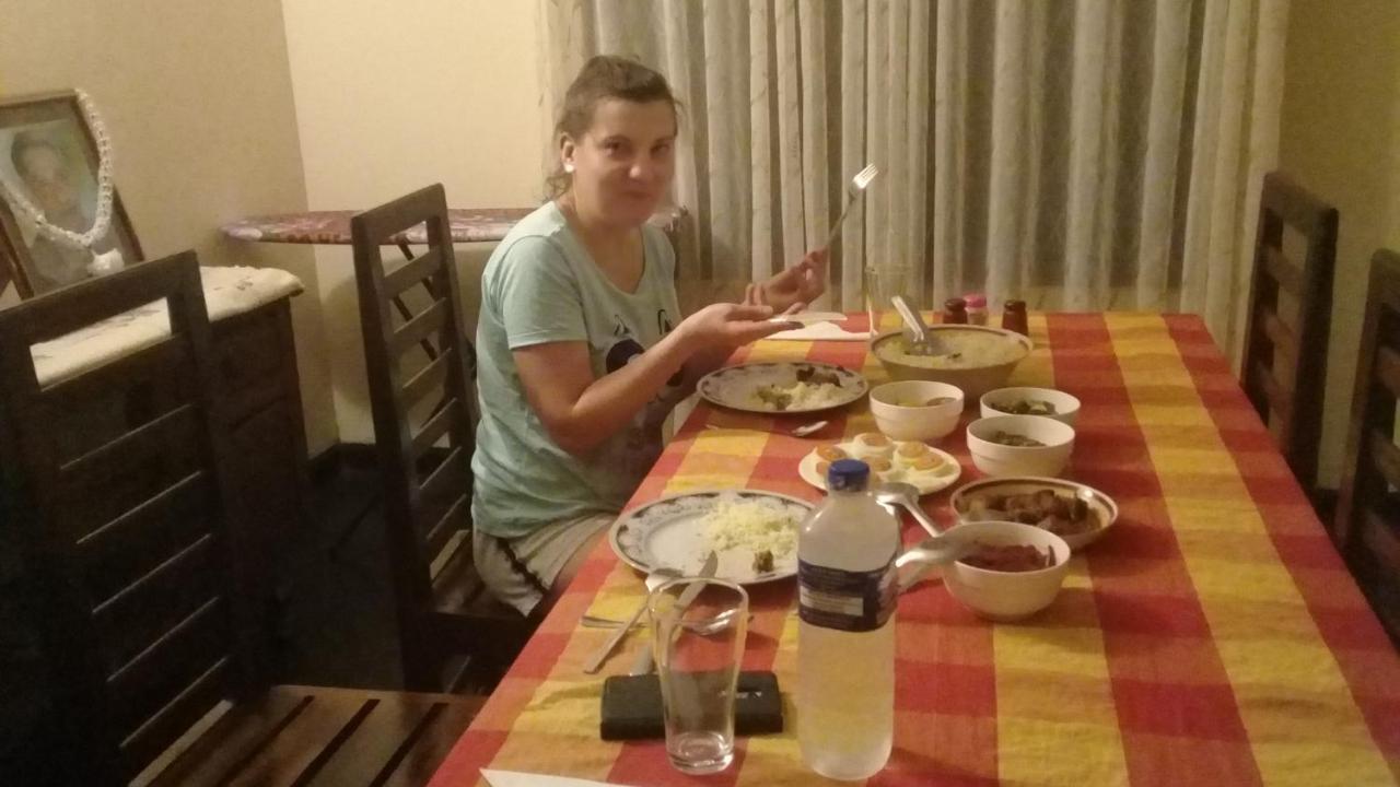 דמבולה Lake Island Home Stay מראה חיצוני תמונה